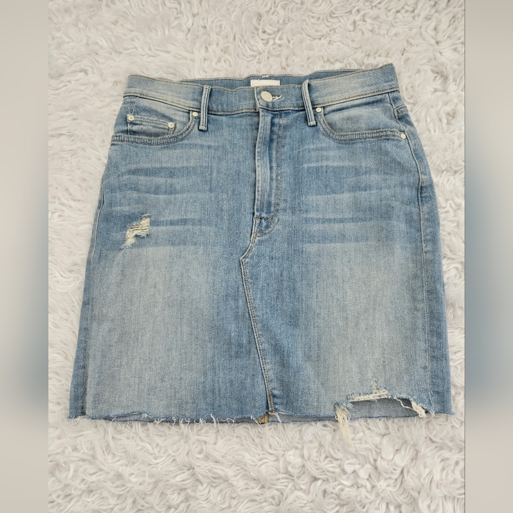 MOTHER The Sacred Mini Fray Skirt. Size 27. Good preowned condition.